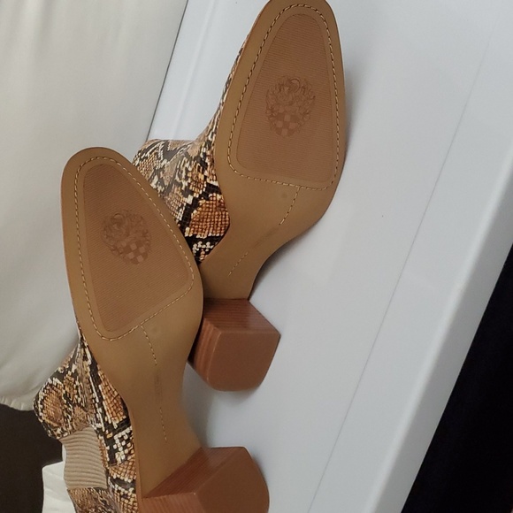 Vince Camuto boots - Picture 4 of 4